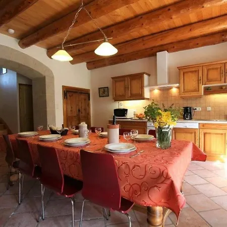 Holiday home Ferme Restauree Avec Jardin Clos Et Terrasse, Proche Puy En Velay - Fr-1-582-271